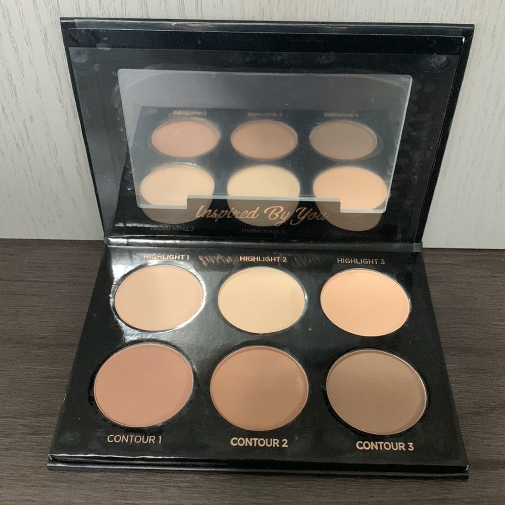 IBY beauty Highlight and contour palette